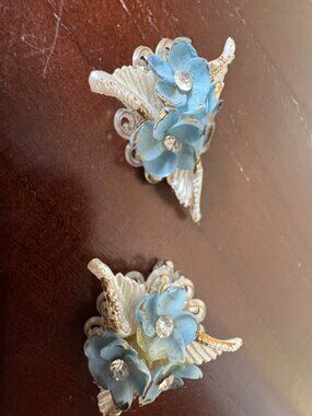 Vintage Clip-On Earrings – Ornate Floral & Rhinestone Costume Jewelry
